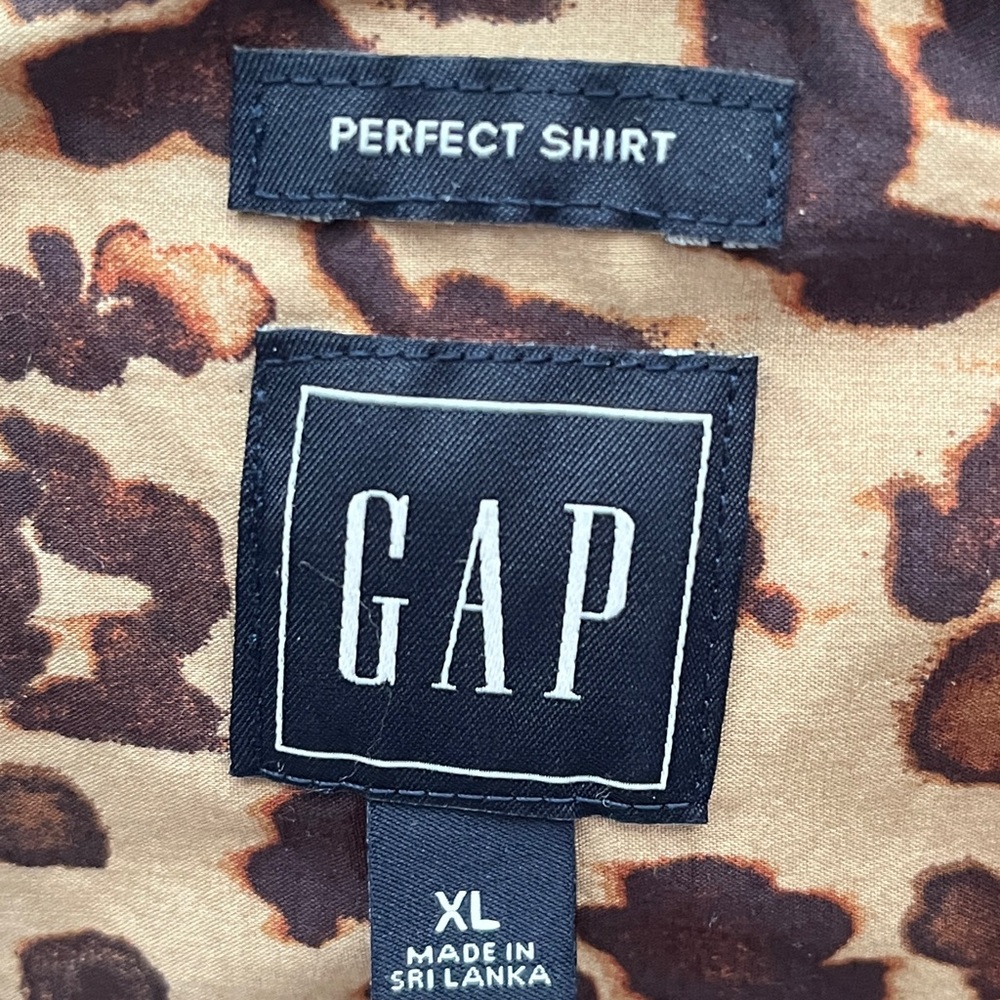 GAP woman’s Animal Print Casual top
Long sleeves, button up
Sz XL
100% cotton - Picture 6 of 6